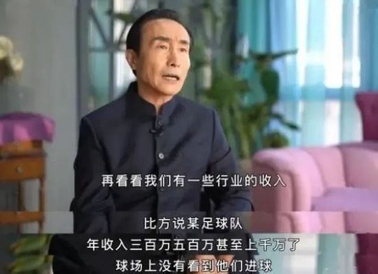 李晓东对何美珍的年少暗恋也只敢深埋心中，直到多年以后偶然重逢，李晓东决定不再隐藏内心，也决定将“魔女法则”一探到底，隐姓埋名用理科生独具的严谨进行推理和调查，甚至以身犯险也在所不惜